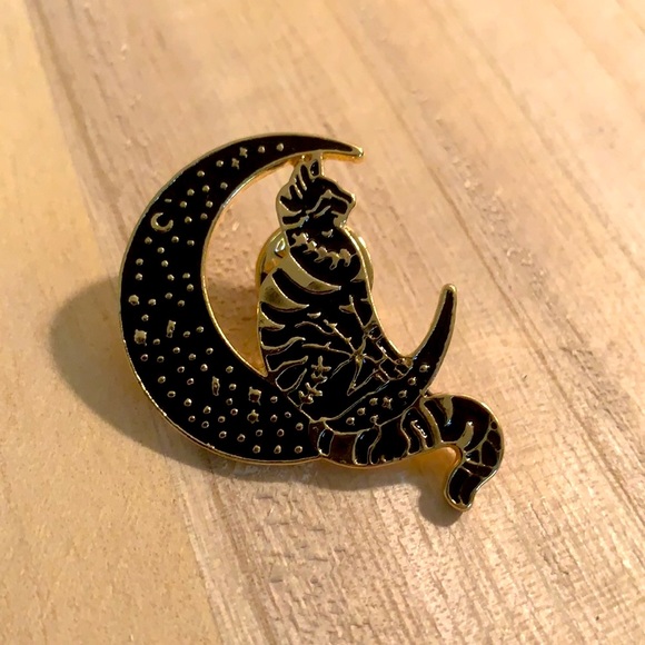 Accessories - (2 for $13 pins) Cat in moon pin